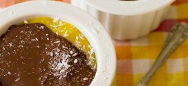Mangomousse met chocolade en kokos