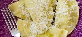 Reuzenravioli met daslook-ricottavulling