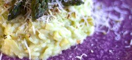 Risotto met witte & groene asperges, pecorino en pecans
